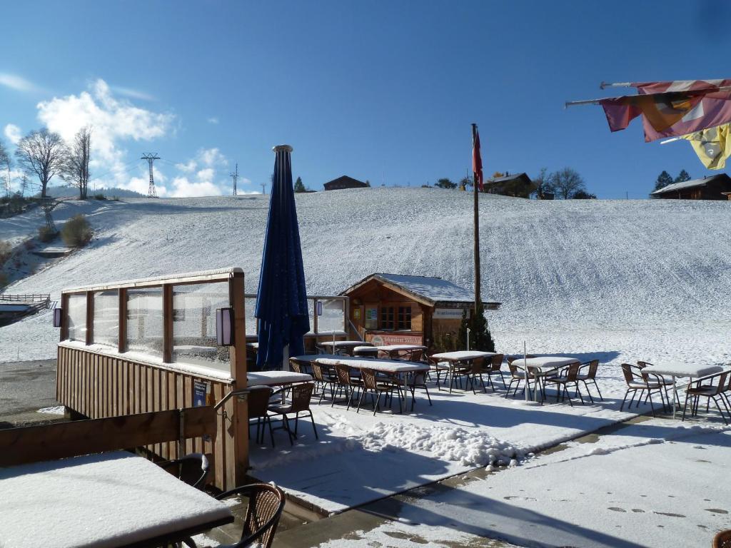 Отель Gasthof Derby Цвайзиммен Номер фото